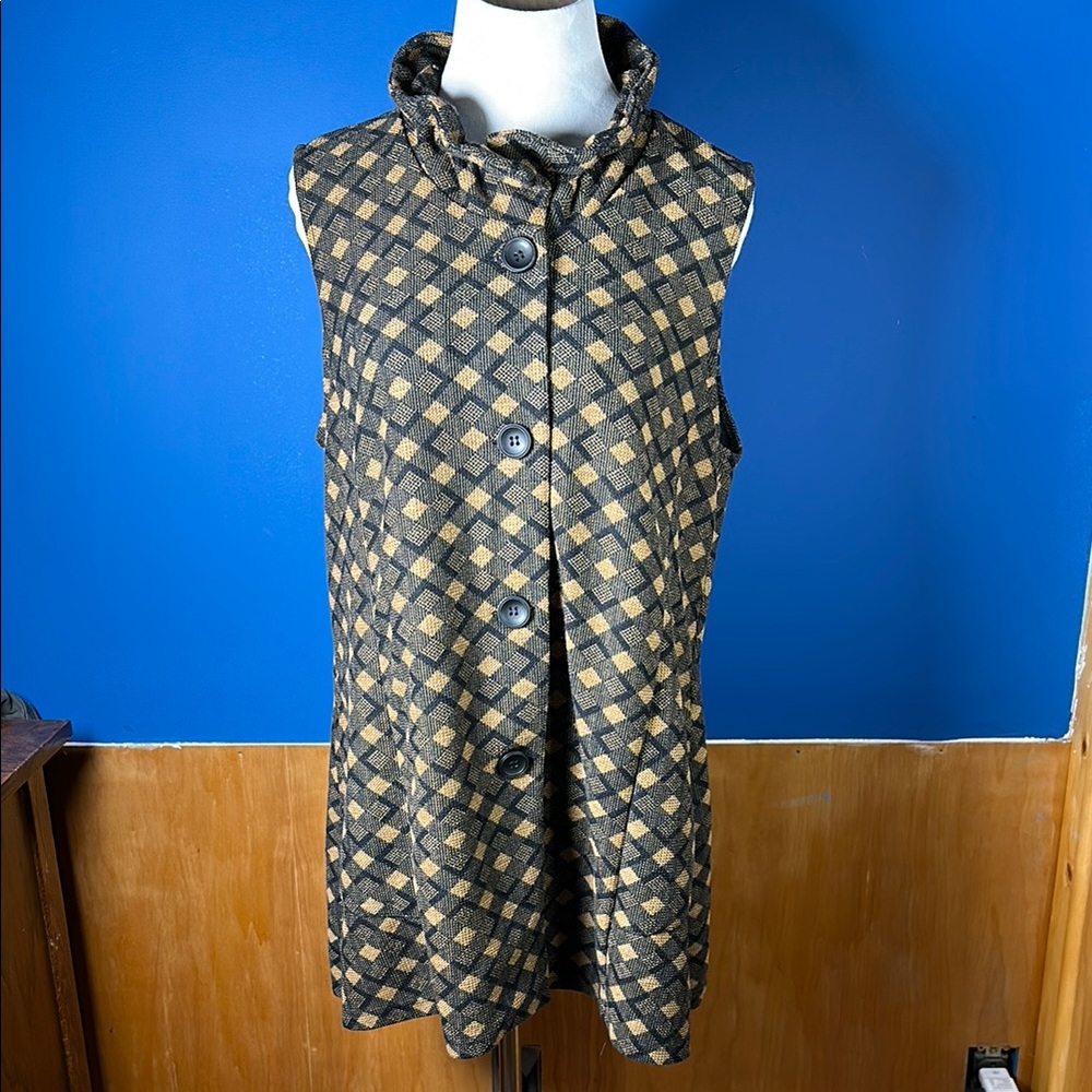 Stylish Checkered Sleeveless Coat